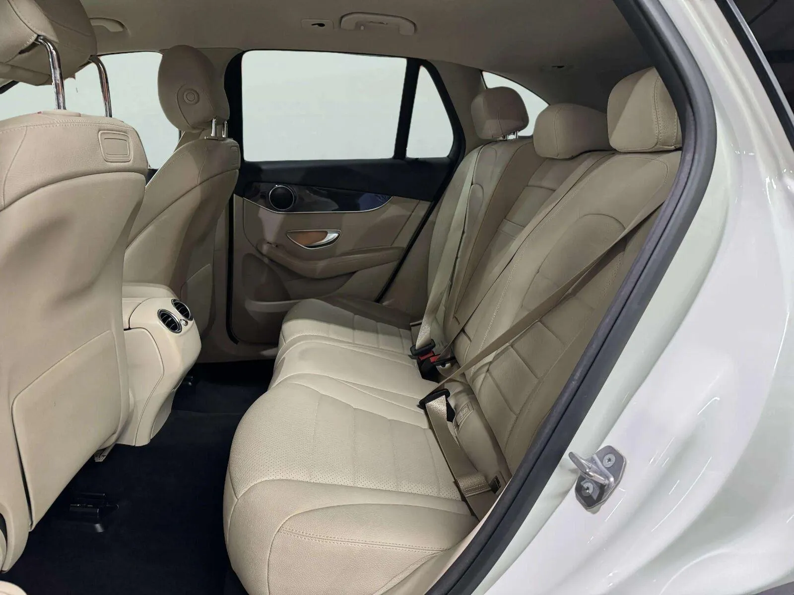 Mercedes-Benz GLC photo 42