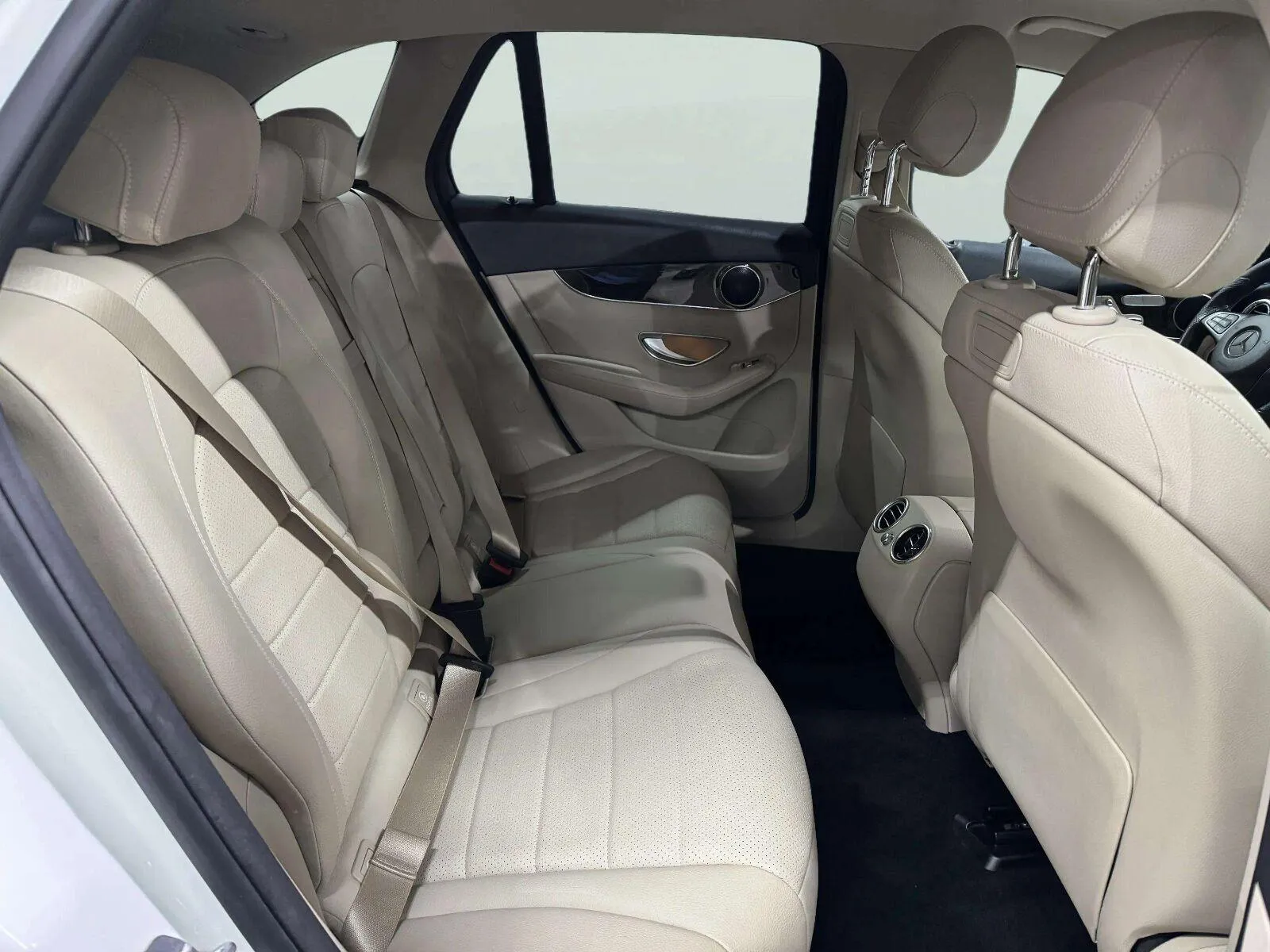 Mercedes-Benz GLC photo 50