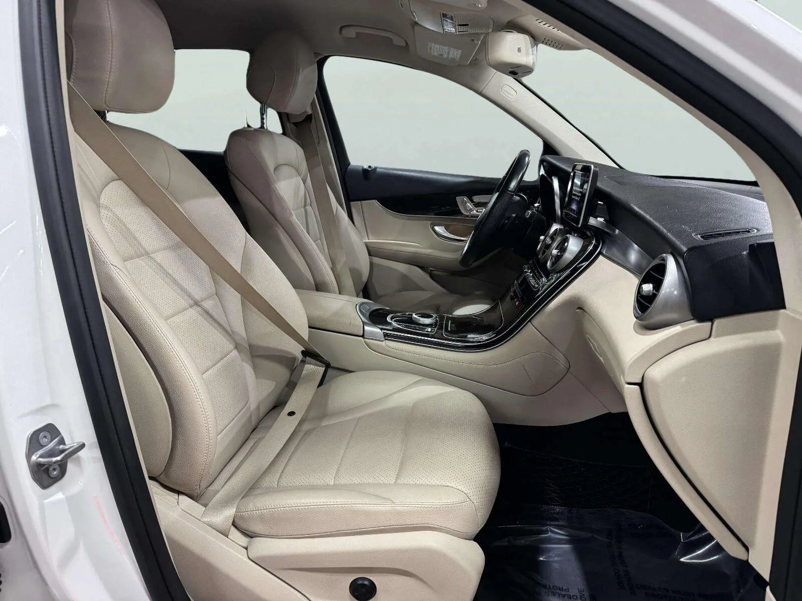 Mercedes-Benz GLC photo 55