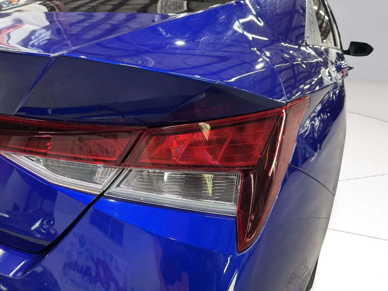 Hyundai Elantra photo 13