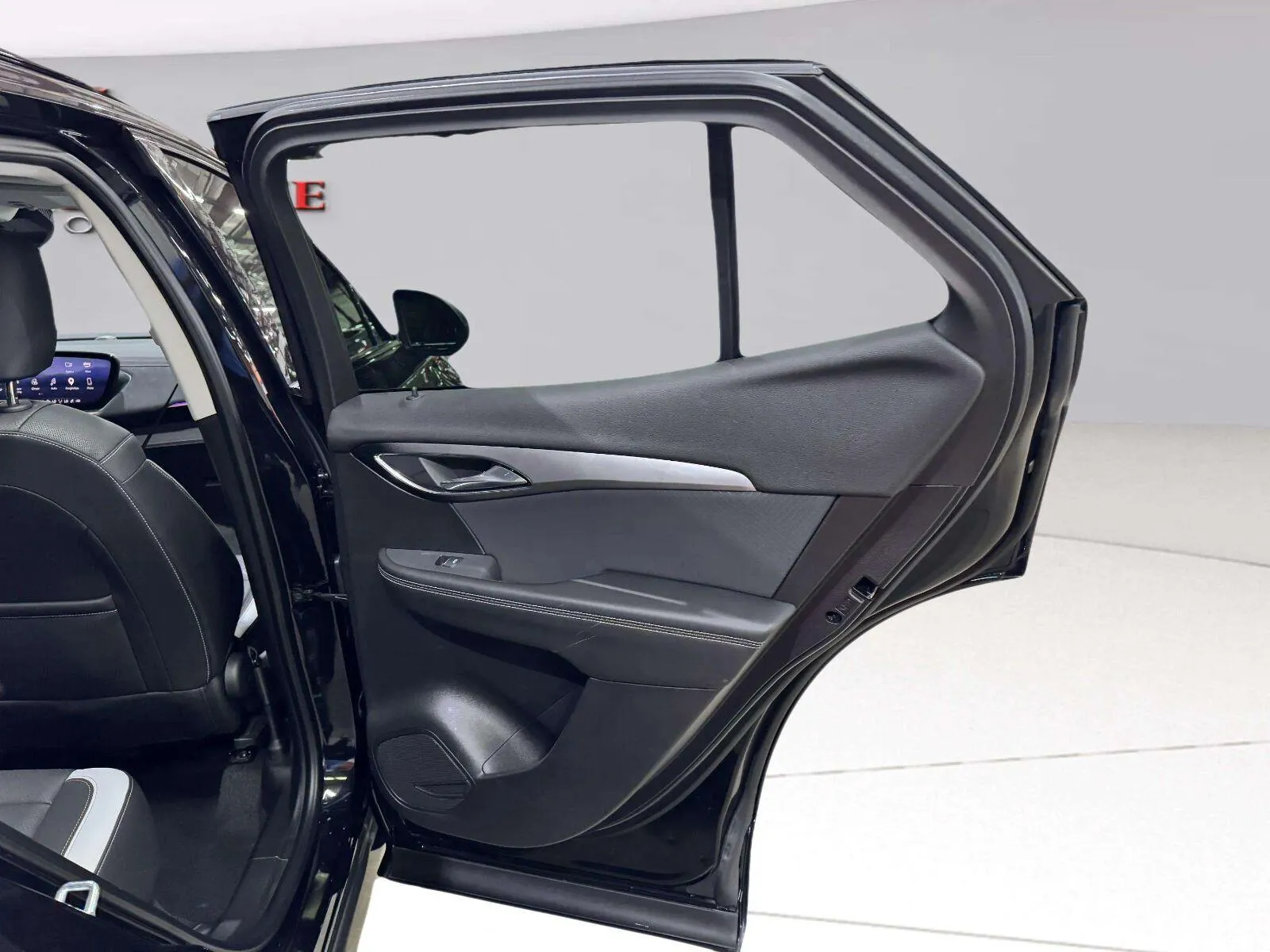 Buick Envision photo 49