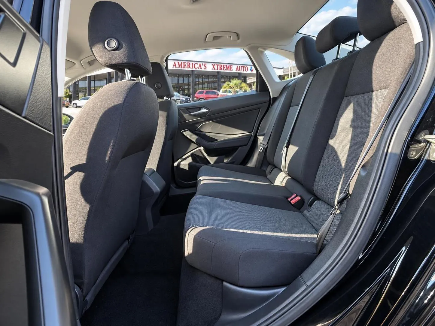 Volkswagen Jetta photo 18