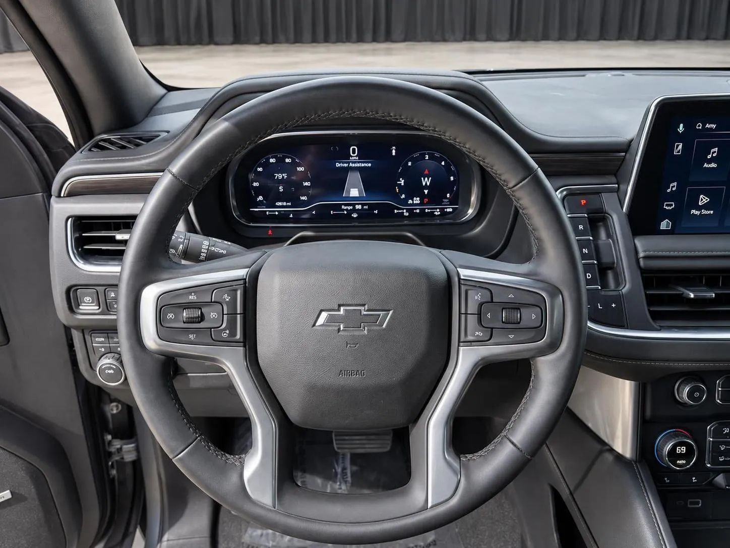 Chevrolet Suburban photo 15