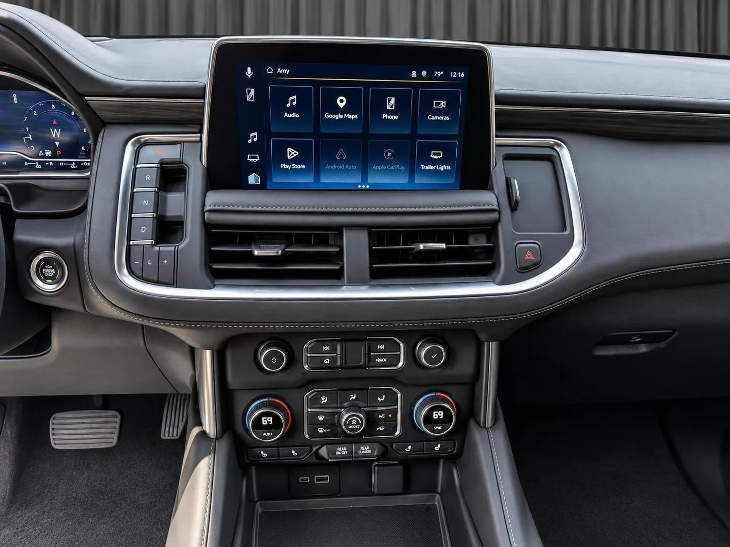 Chevrolet Suburban photo 16