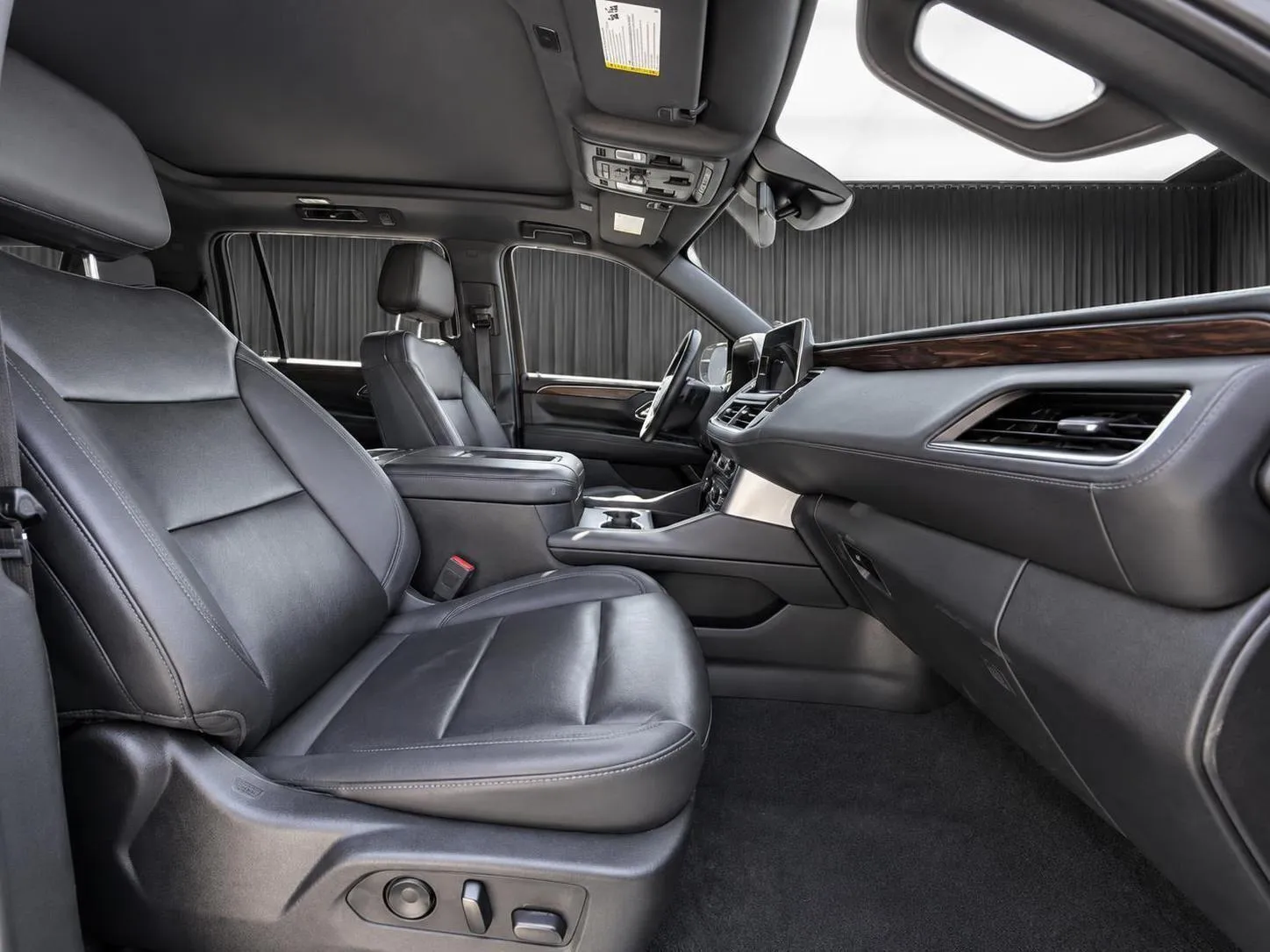 Chevrolet Suburban photo 22