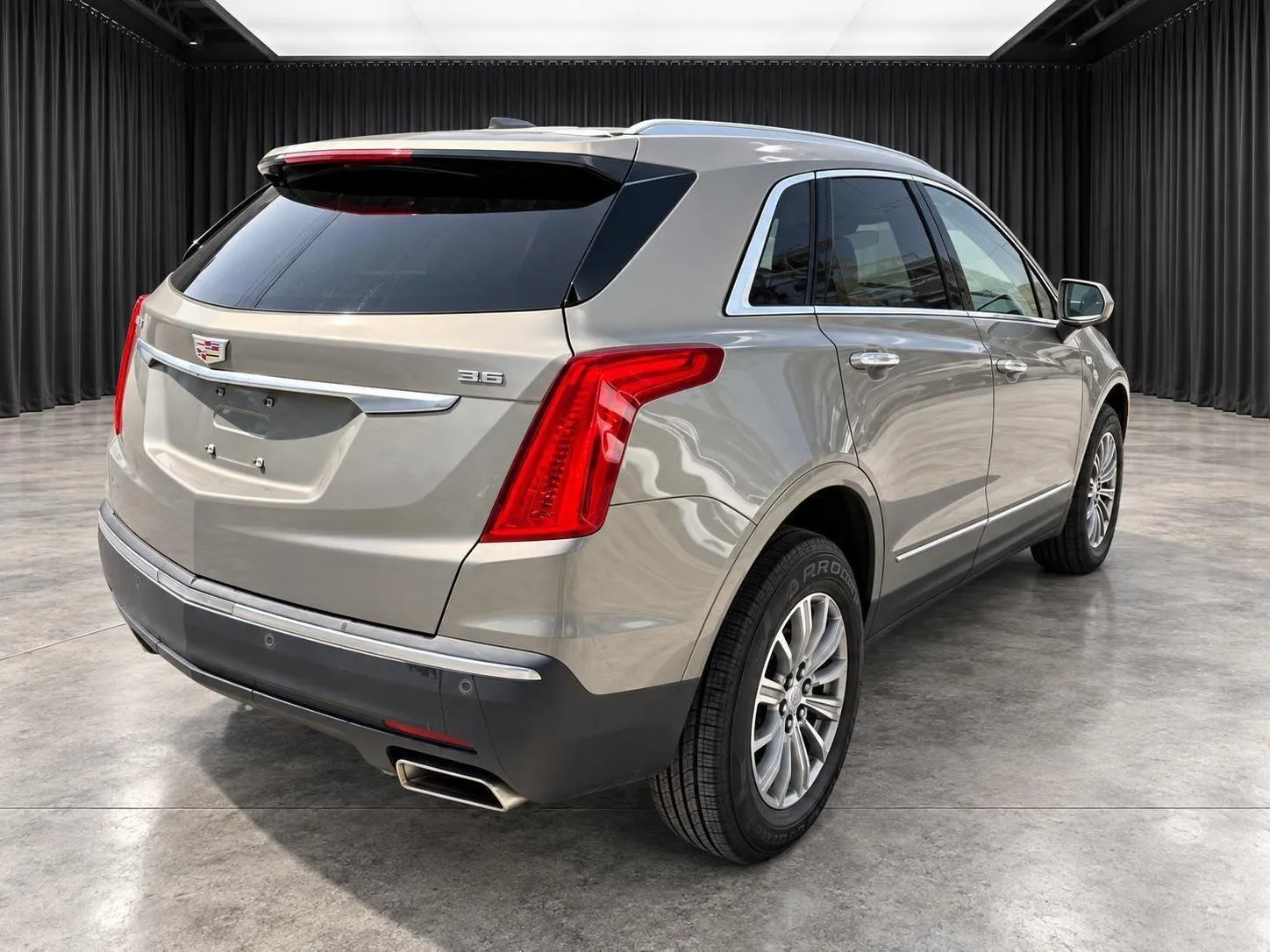 Cadillac XT5 photo 6