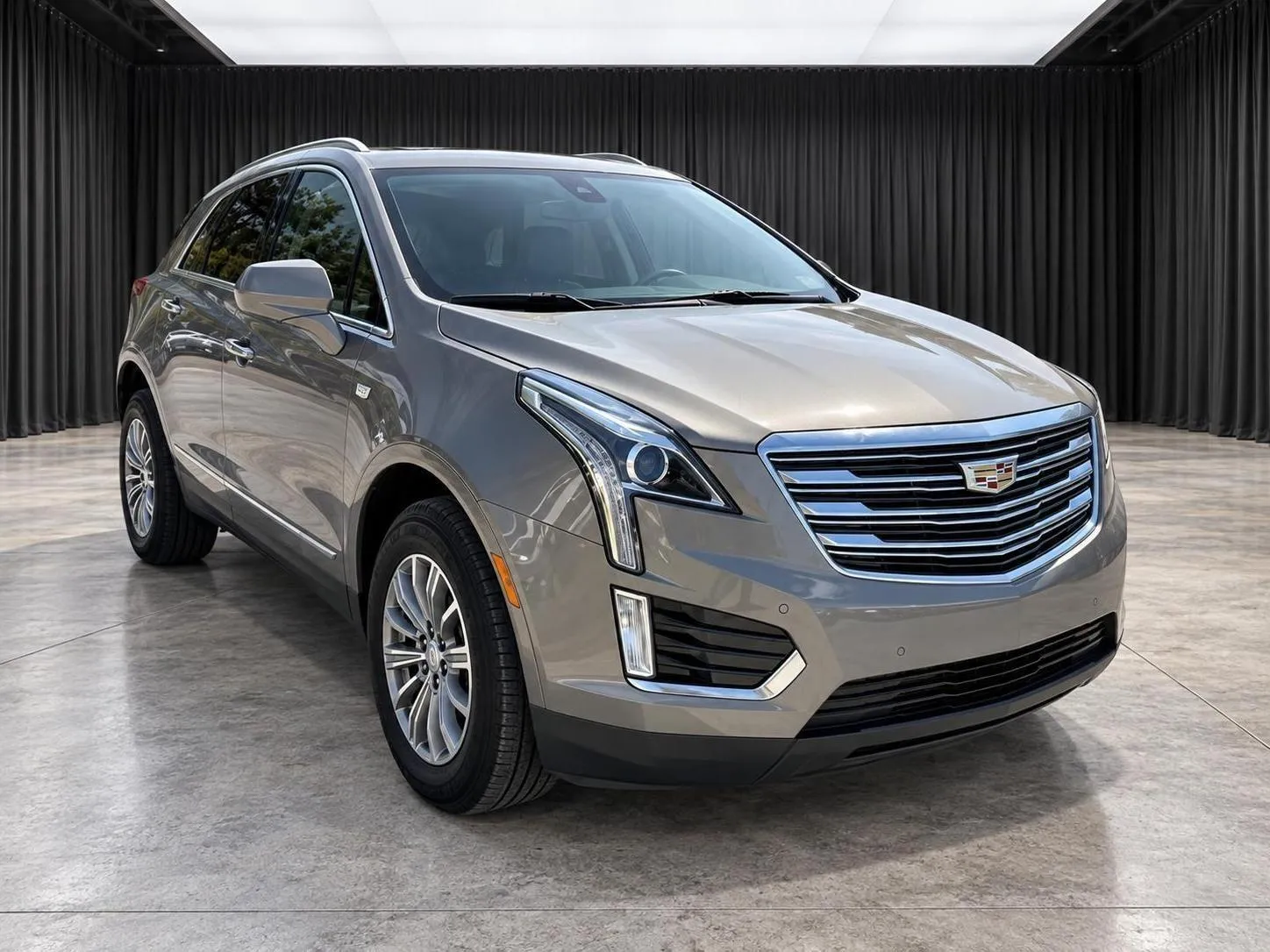 Cadillac XT5 photo 8