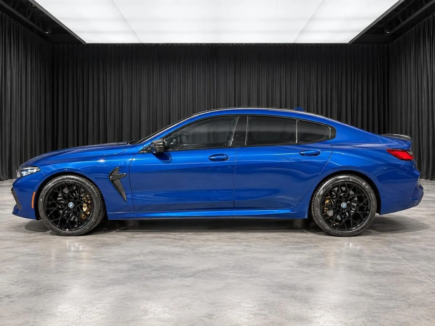 BMW M8 photo 8