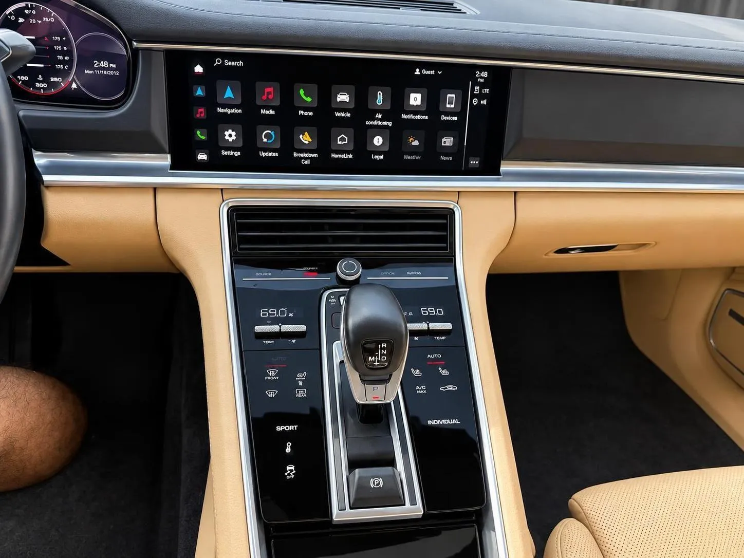 Porsche Panamera photo 16