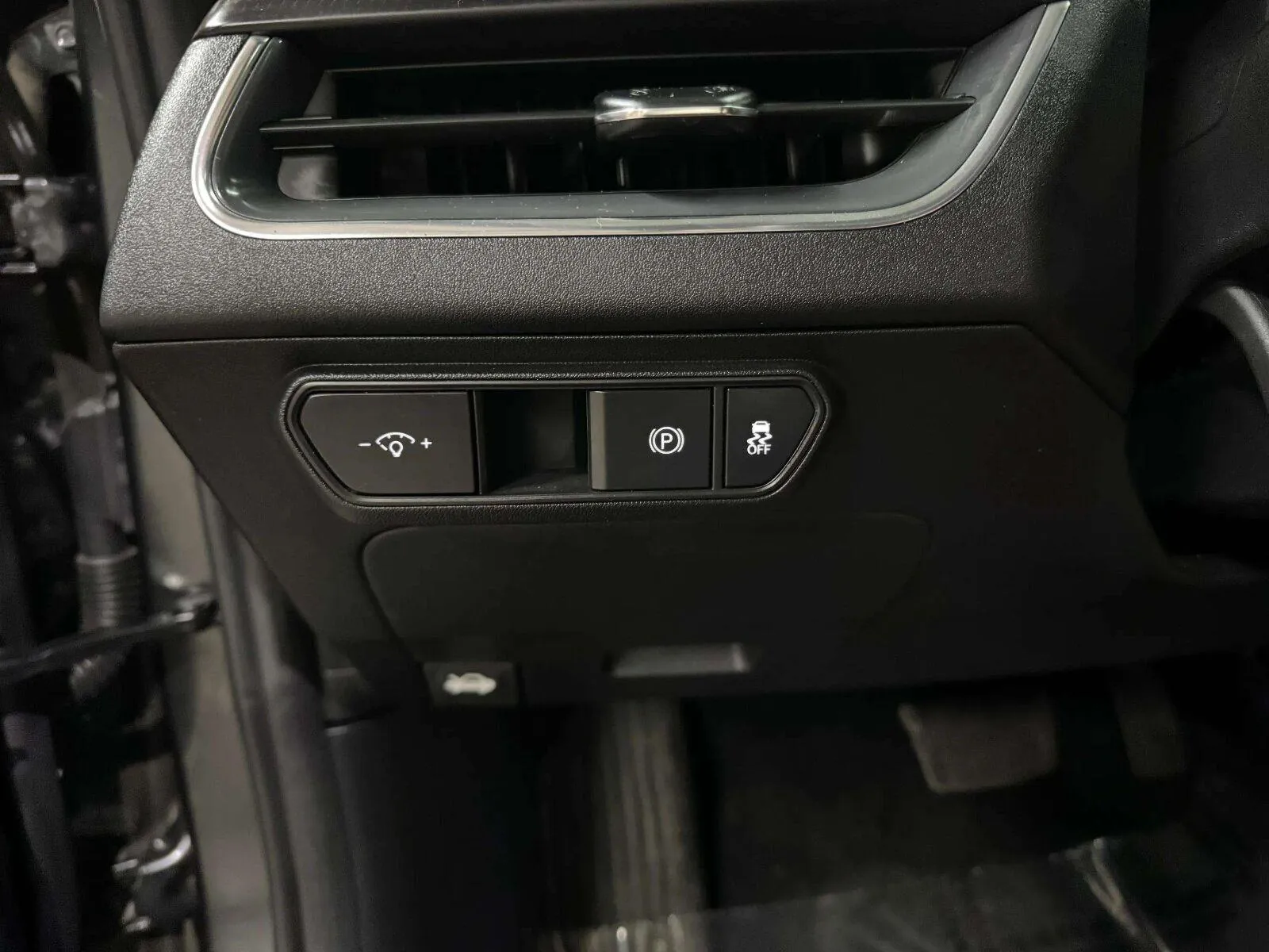 Kia K4 photo 27