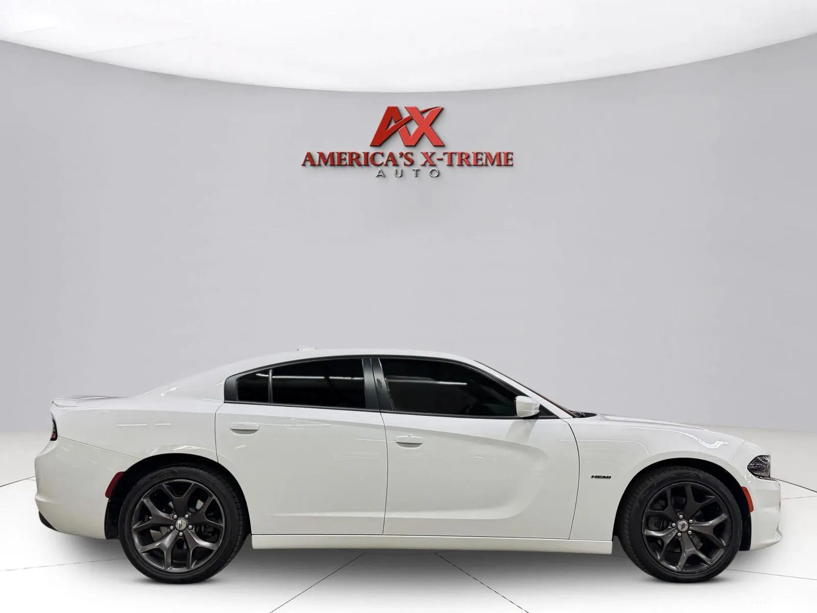 Dodge Charger photo 9