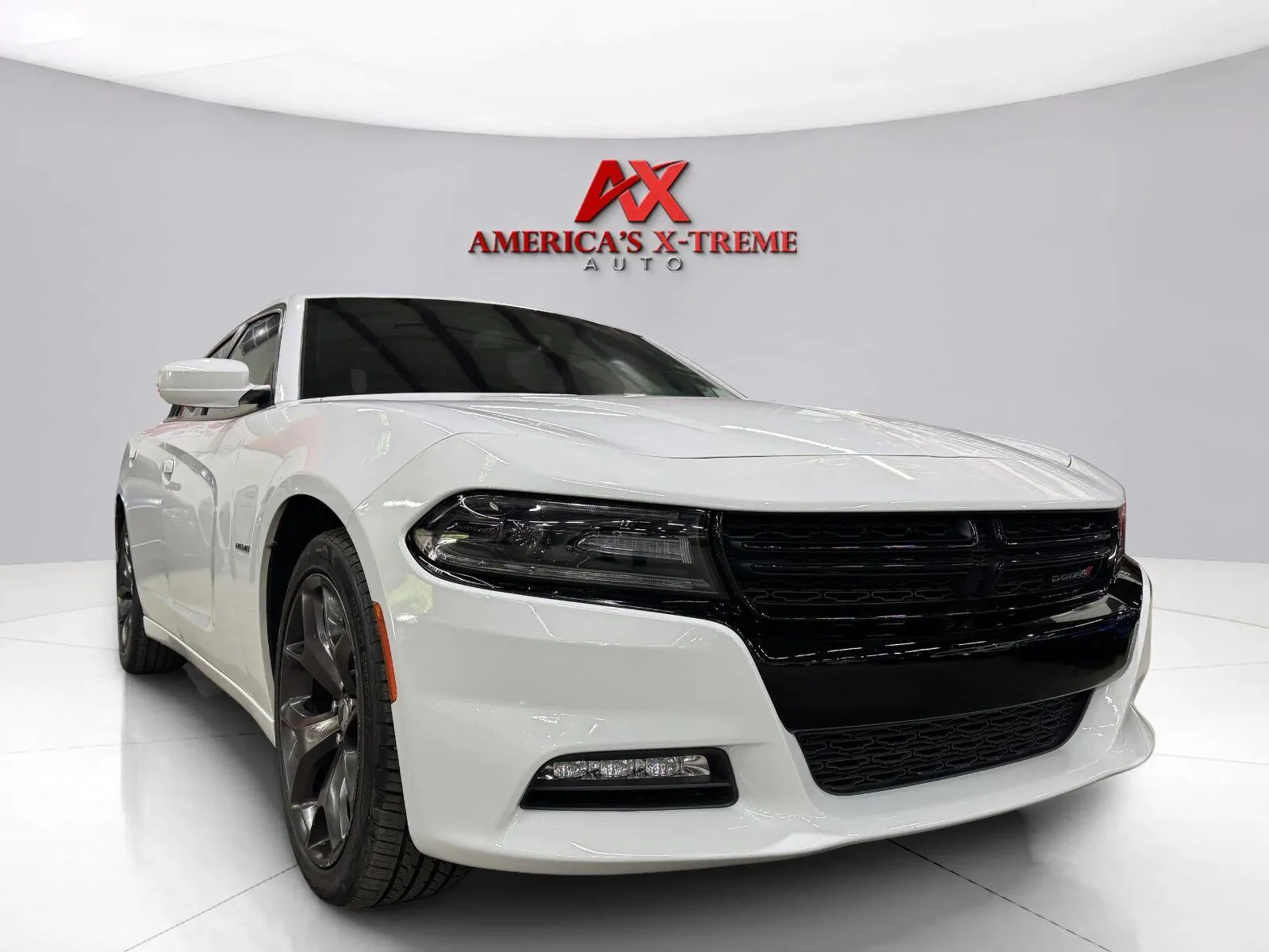 Dodge Charger photo 10
