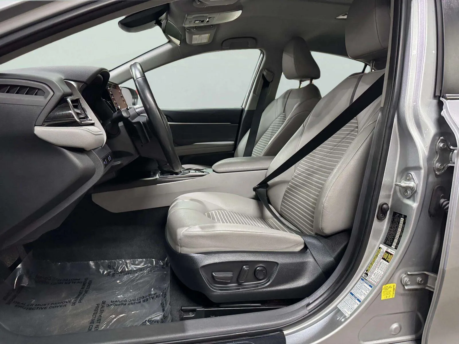 Toyota Camry photo 9