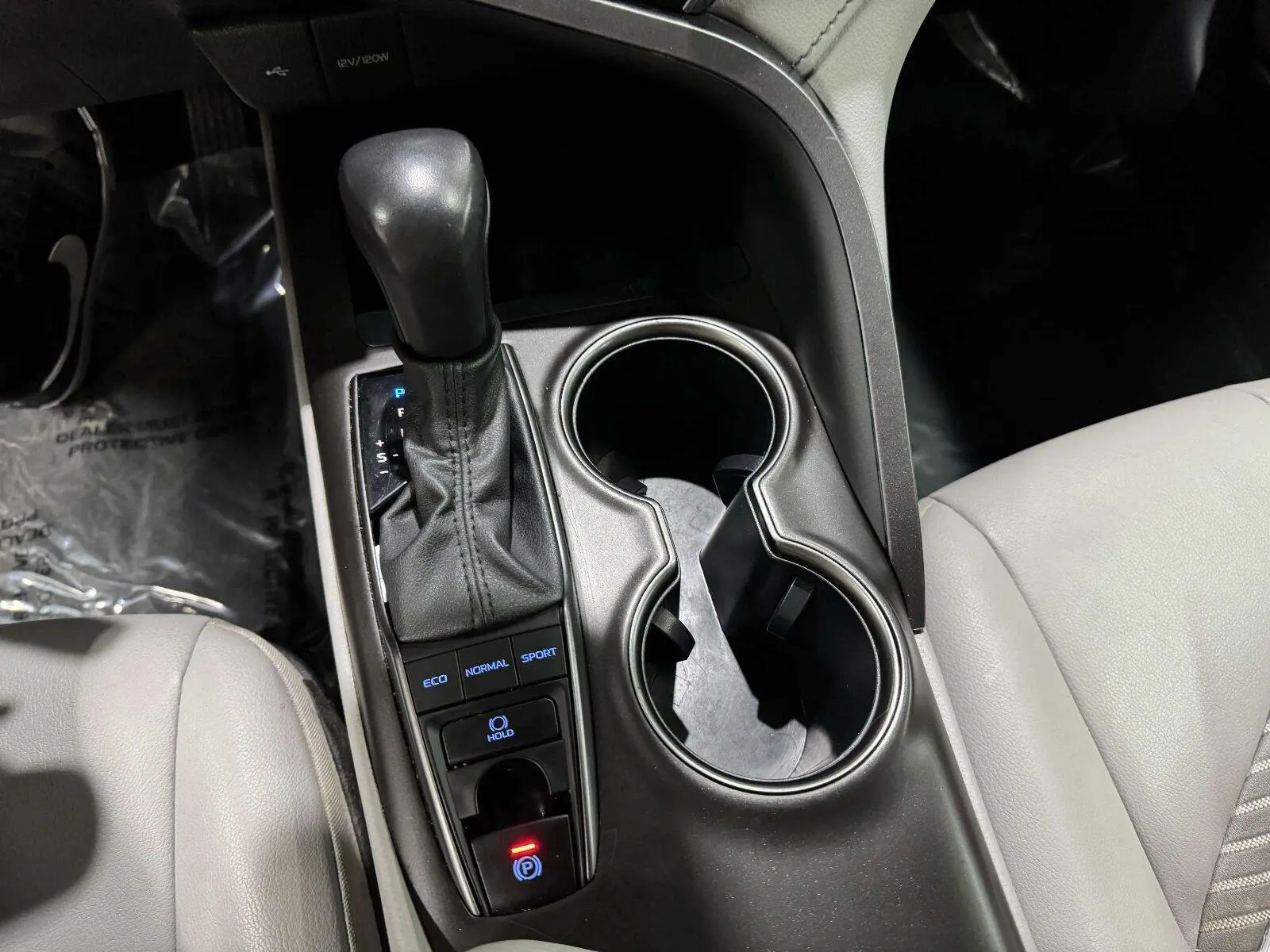 Toyota Camry photo 17