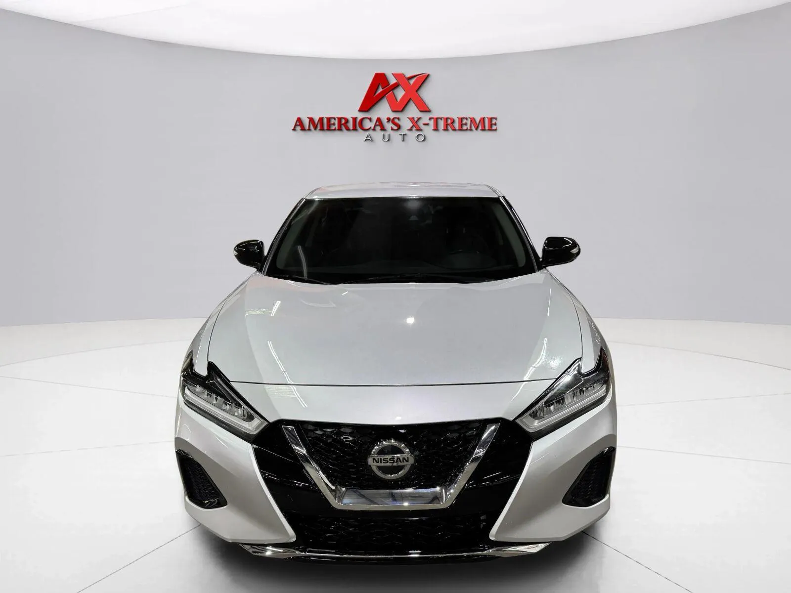 Nissan Maxima photo 2