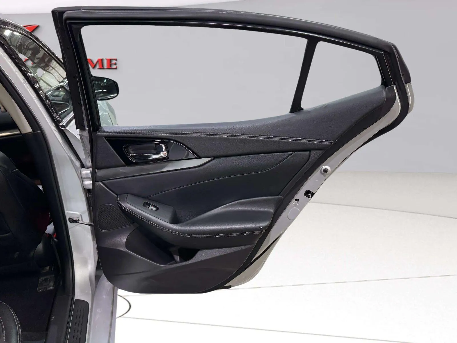 Nissan Maxima photo 43