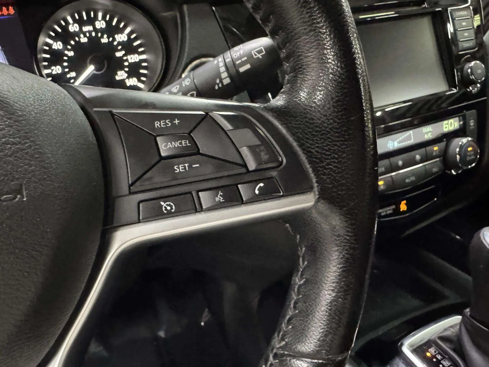 Nissan Rogue Sport photo 29