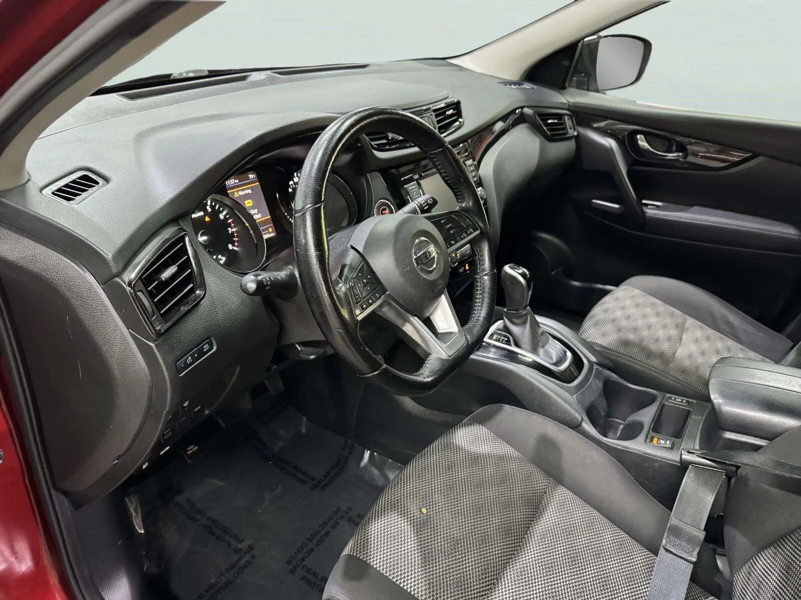 Nissan Rogue Sport photo 34