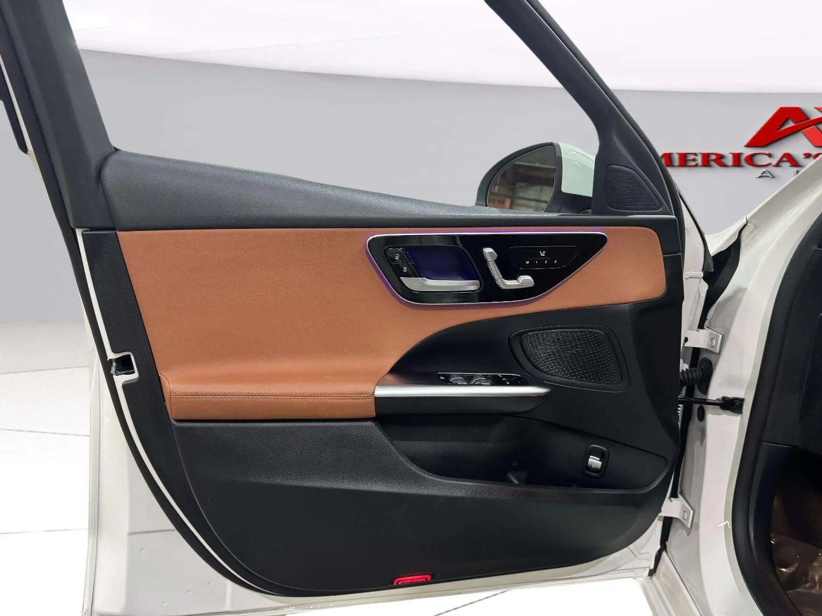 Mercedes-Benz C-Class photo 14