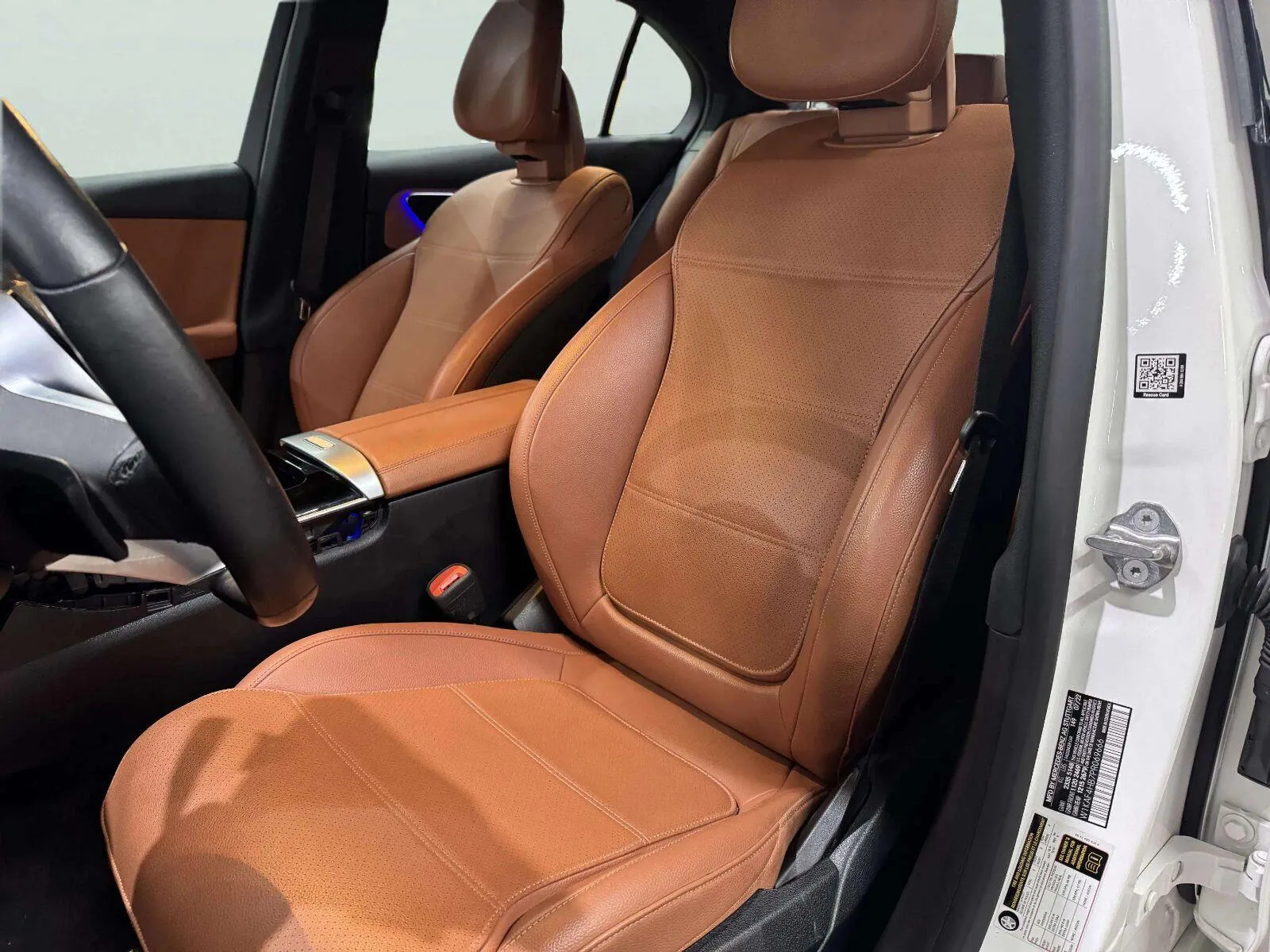 Mercedes-Benz C-Class photo 16
