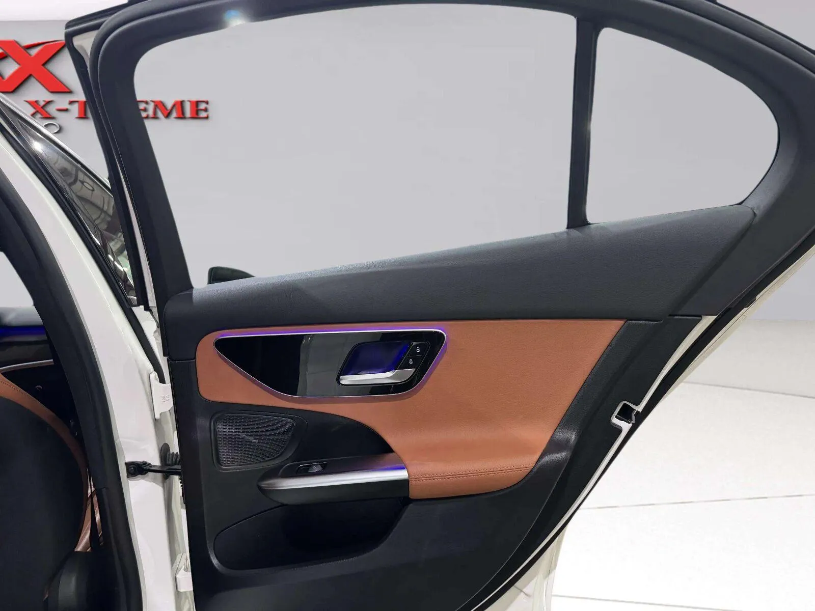 Mercedes-Benz C-Class photo 28