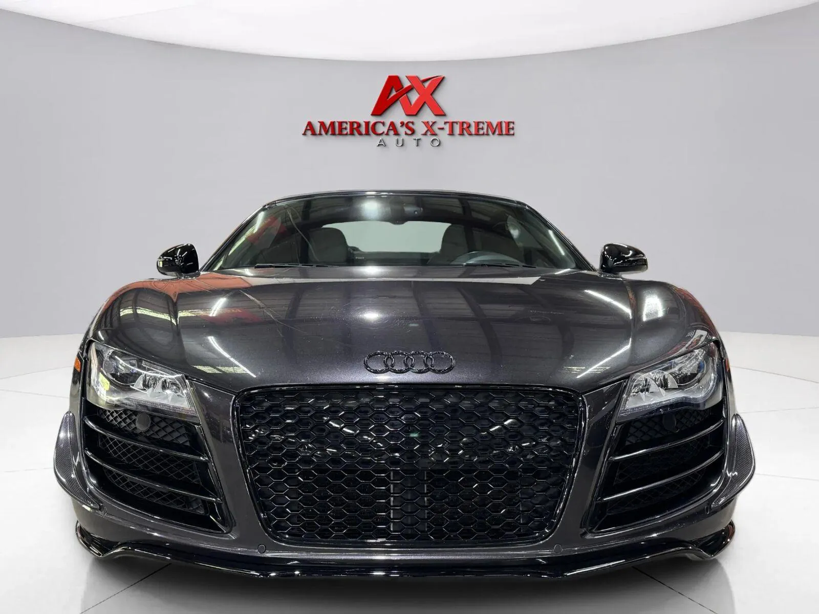 Audi R8 photo 10