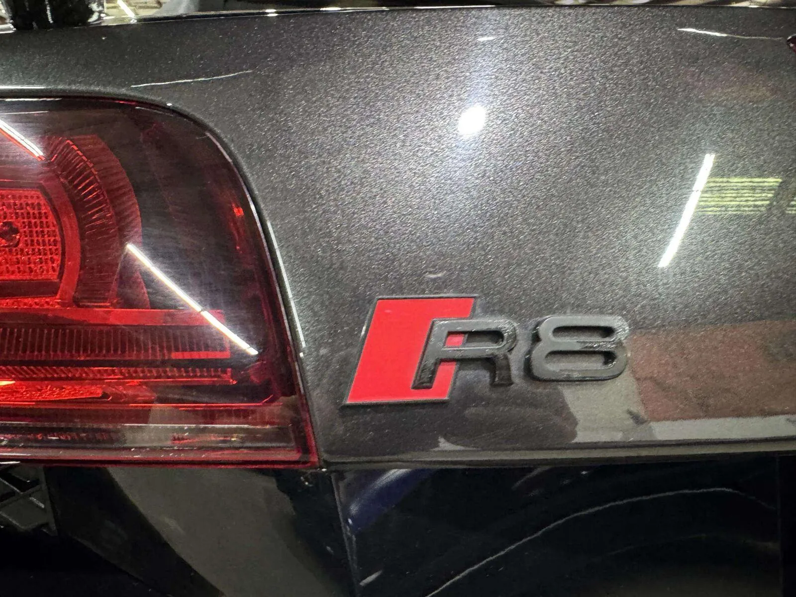 Audi R8 photo 15