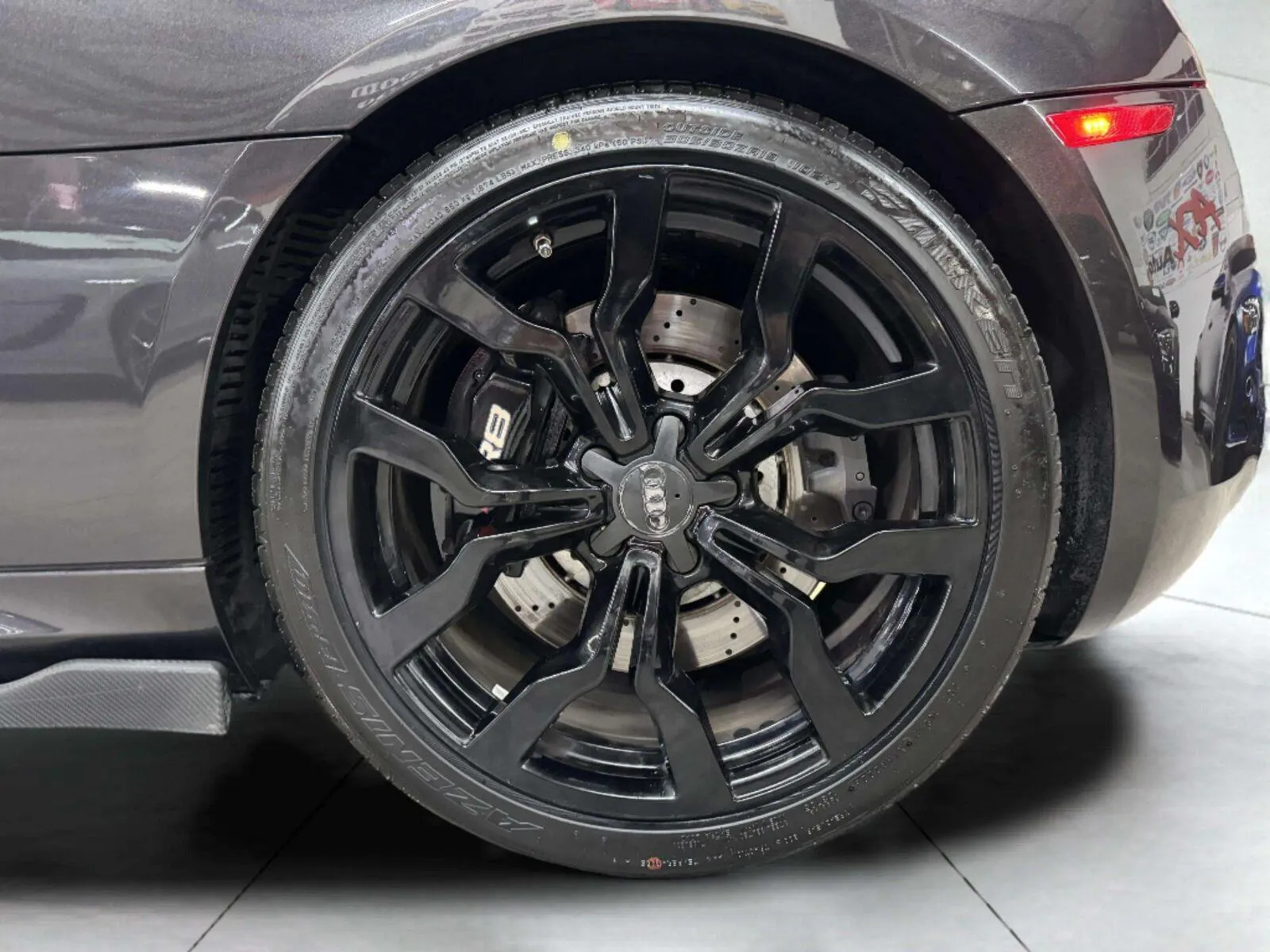Audi R8 photo 40