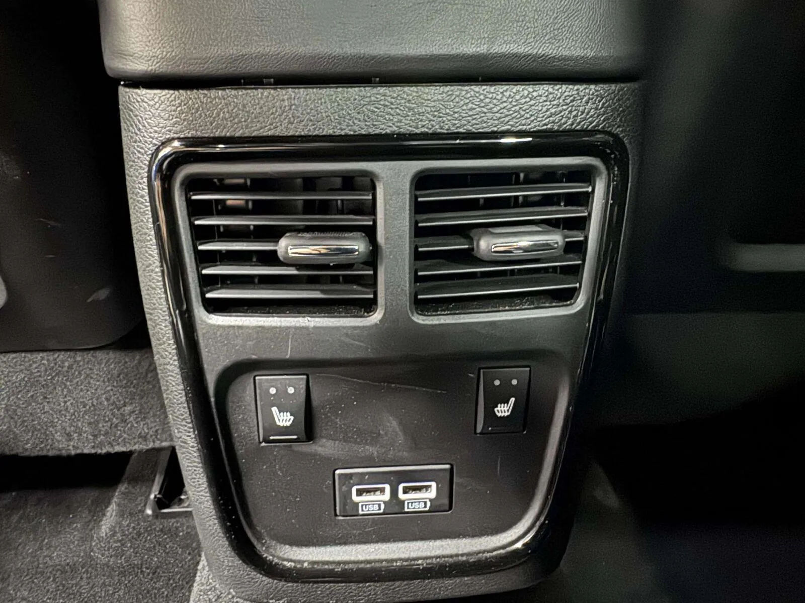 Dodge Charger photo 38