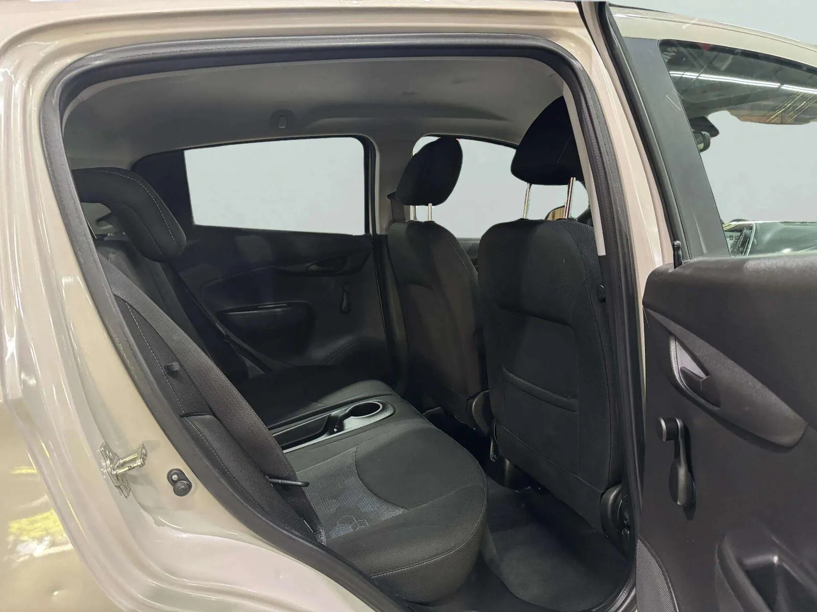 Chevrolet Spark photo 29