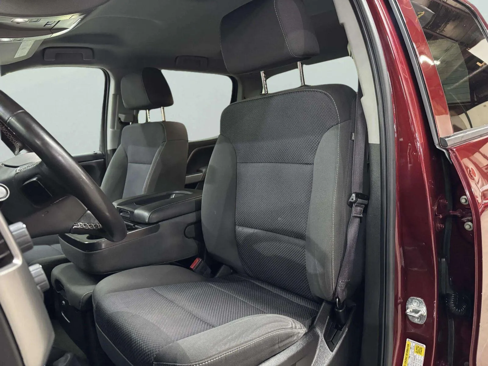 Chevrolet Silverado photo 19