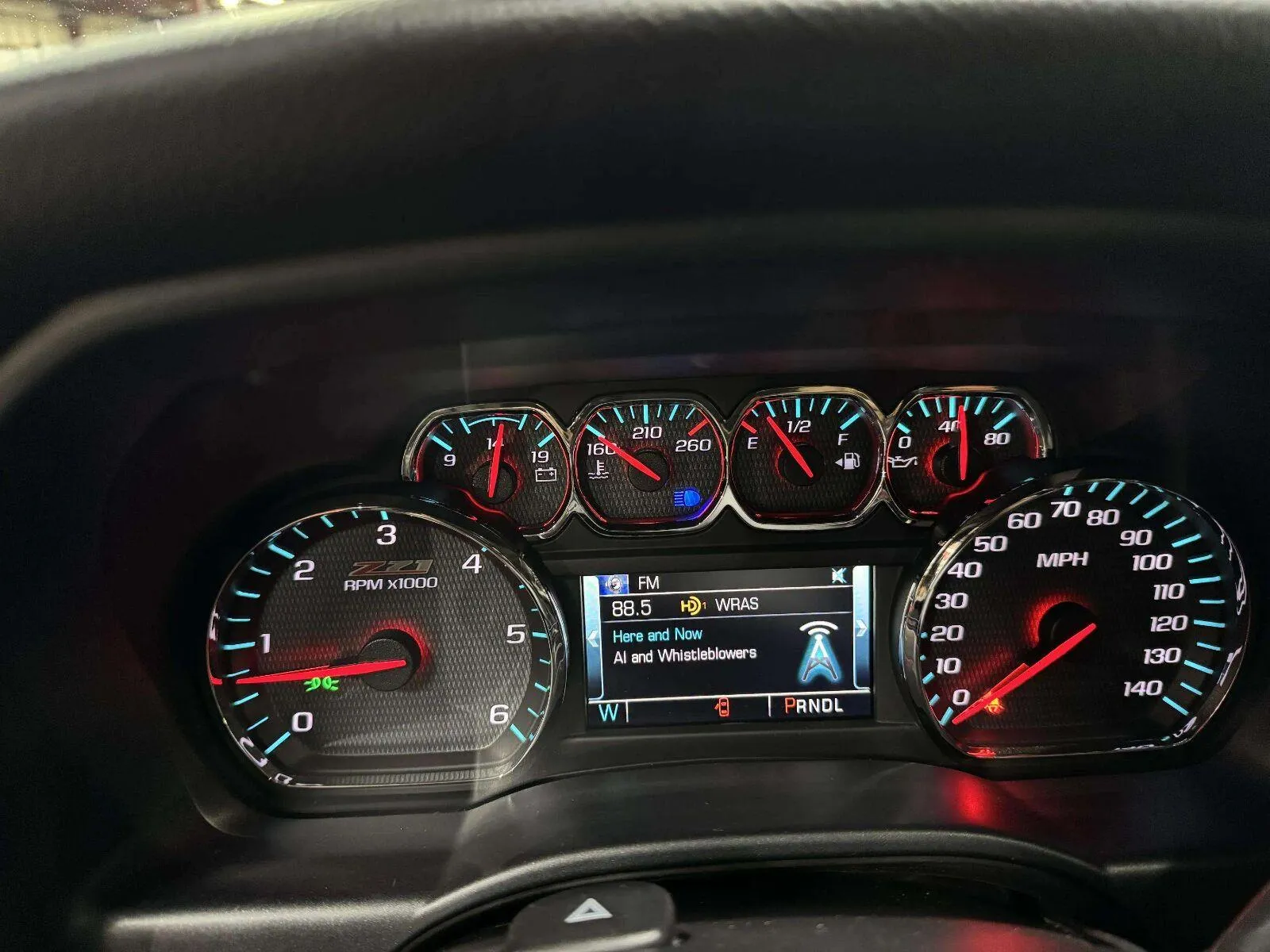 Chevrolet Silverado photo 21