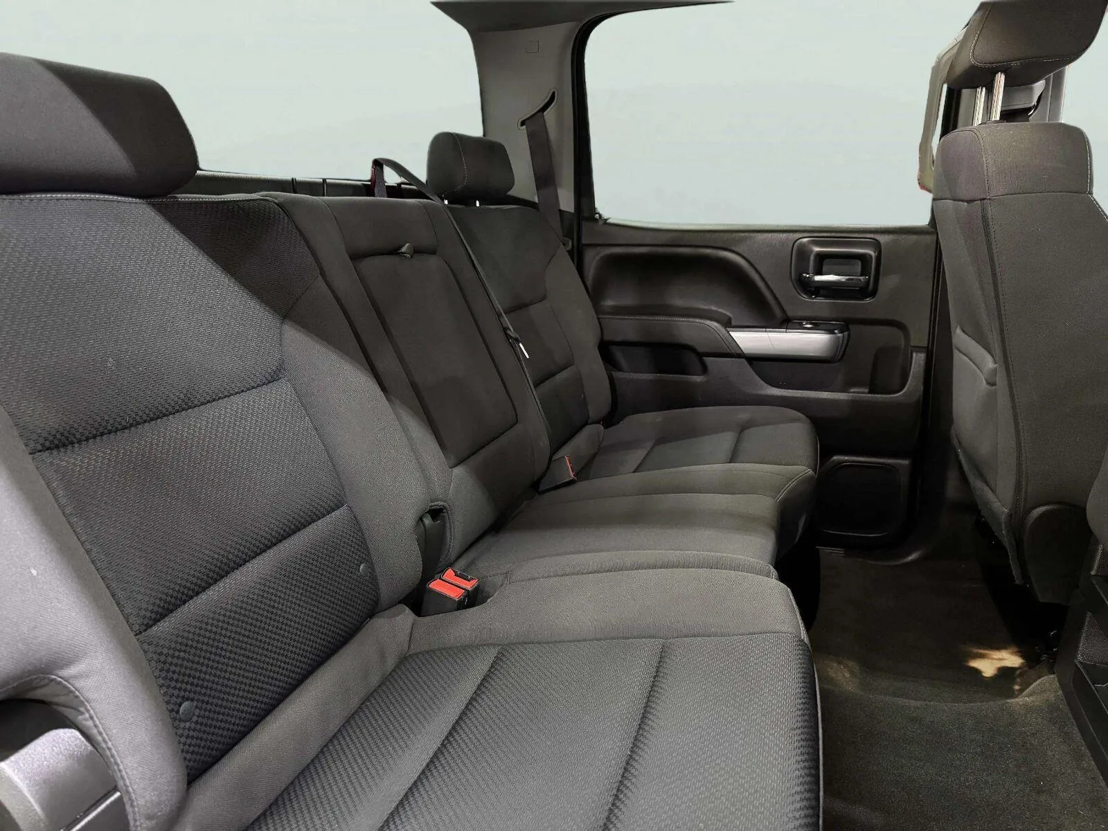Chevrolet Silverado photo 32