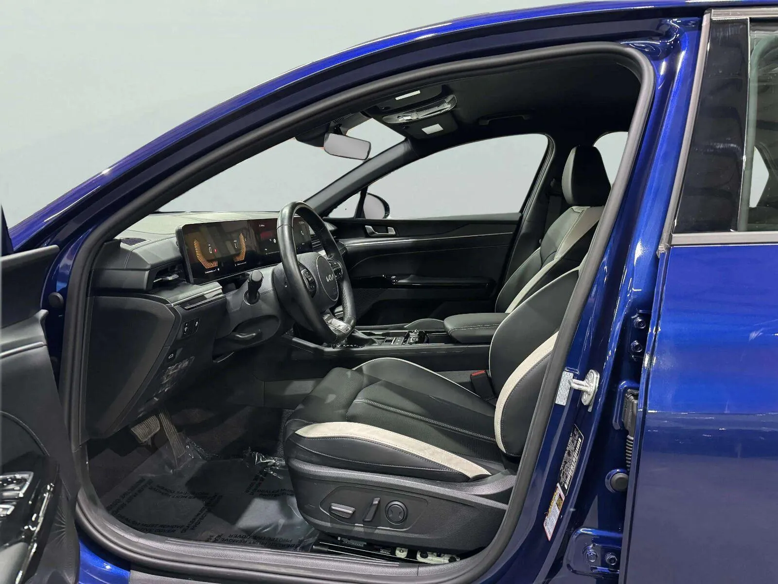 Kia K5 photo 15