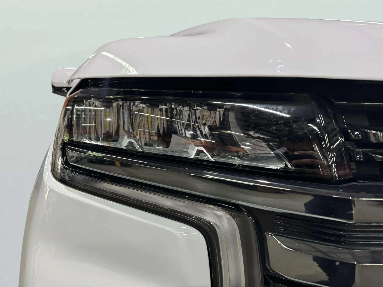 Chevrolet Tahoe photo 11
