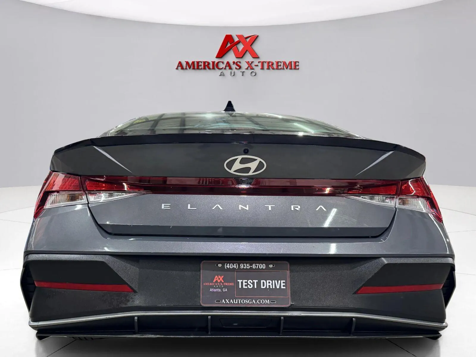 Hyundai Elantra photo 6