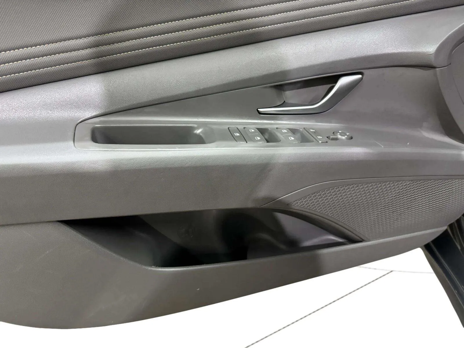 Hyundai Elantra photo 14