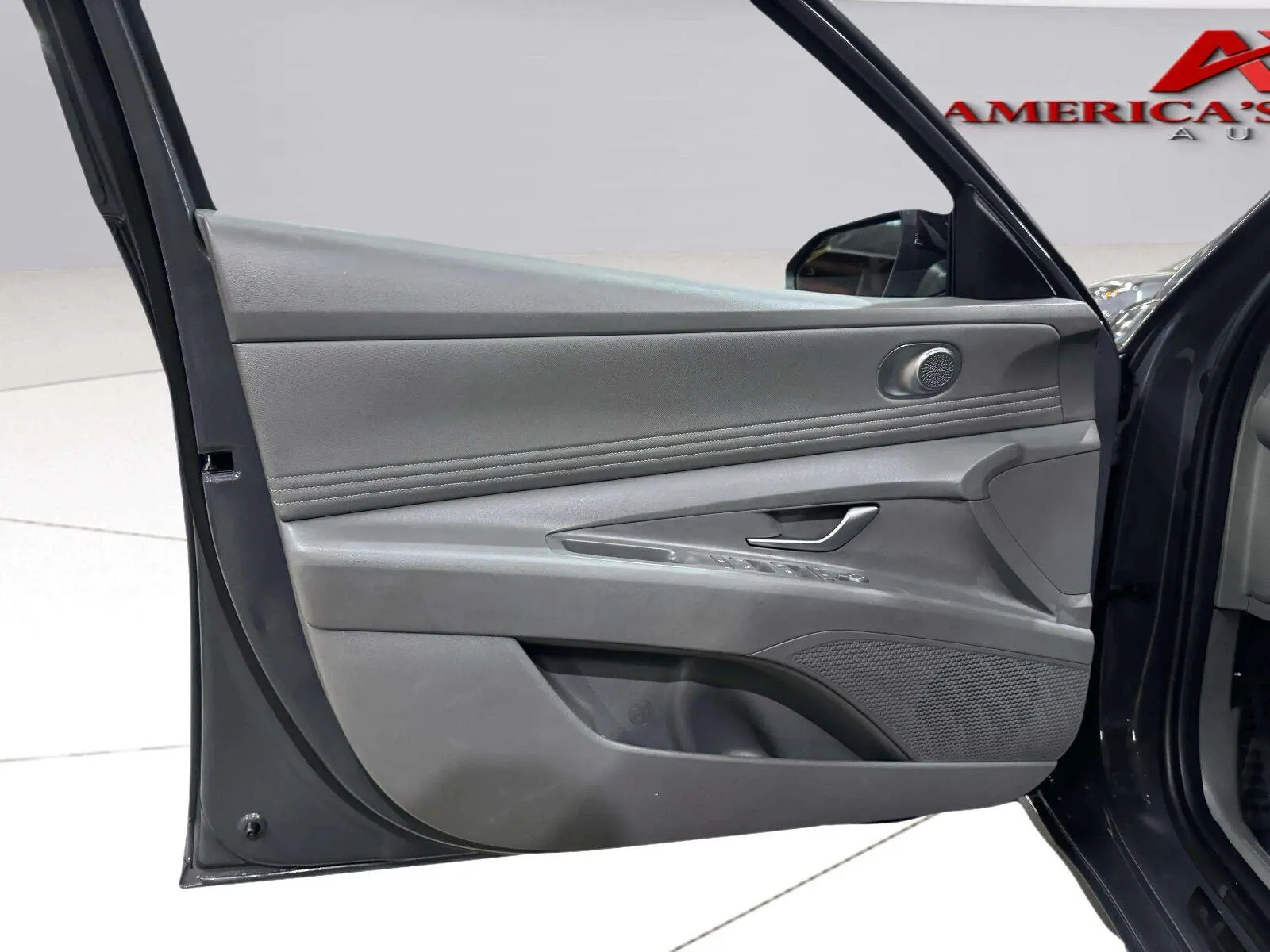 Hyundai Elantra photo 15