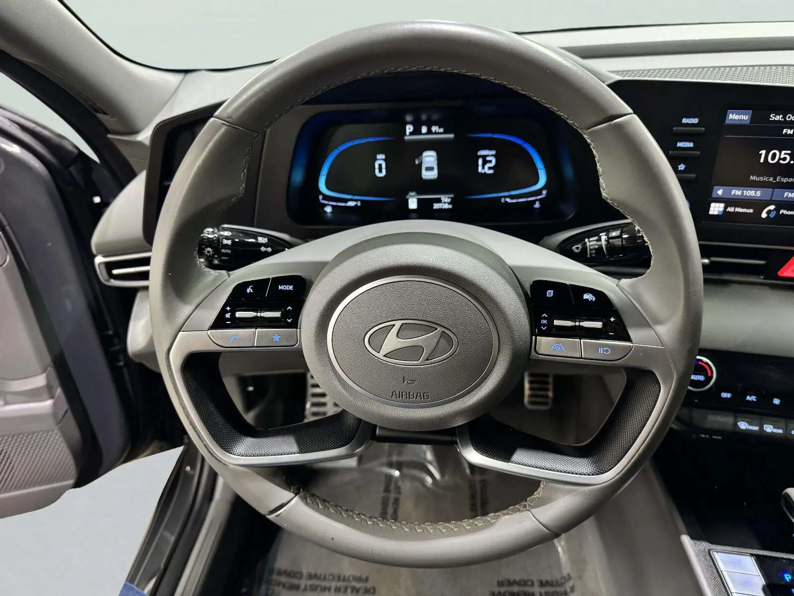 Hyundai Elantra photo 16