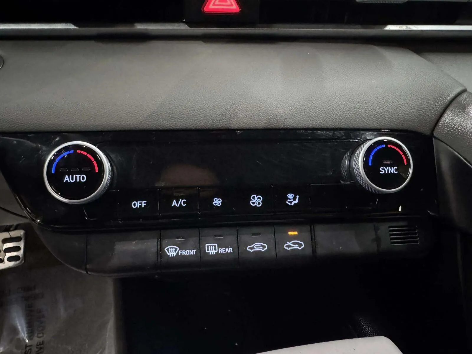 Hyundai Elantra photo 19