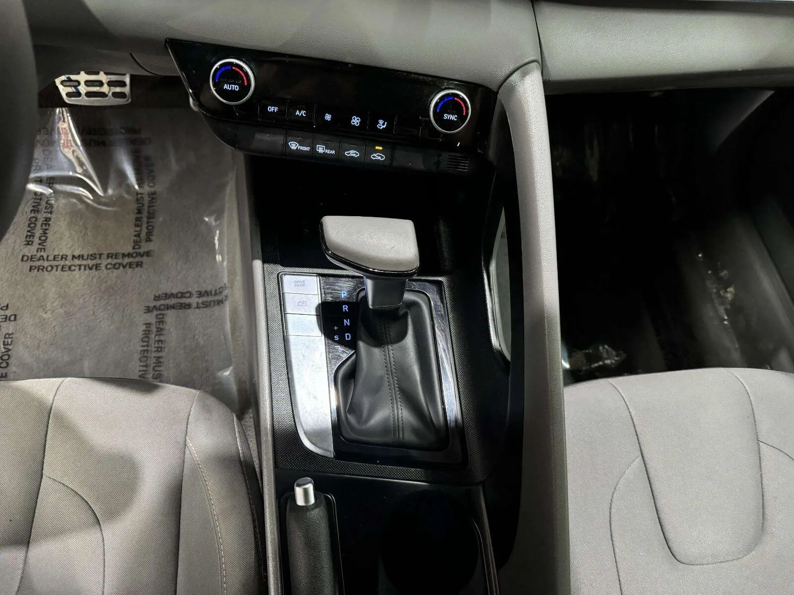 Hyundai Elantra photo 20