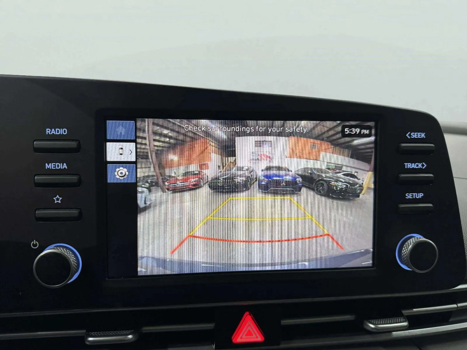 Hyundai Elantra photo 21