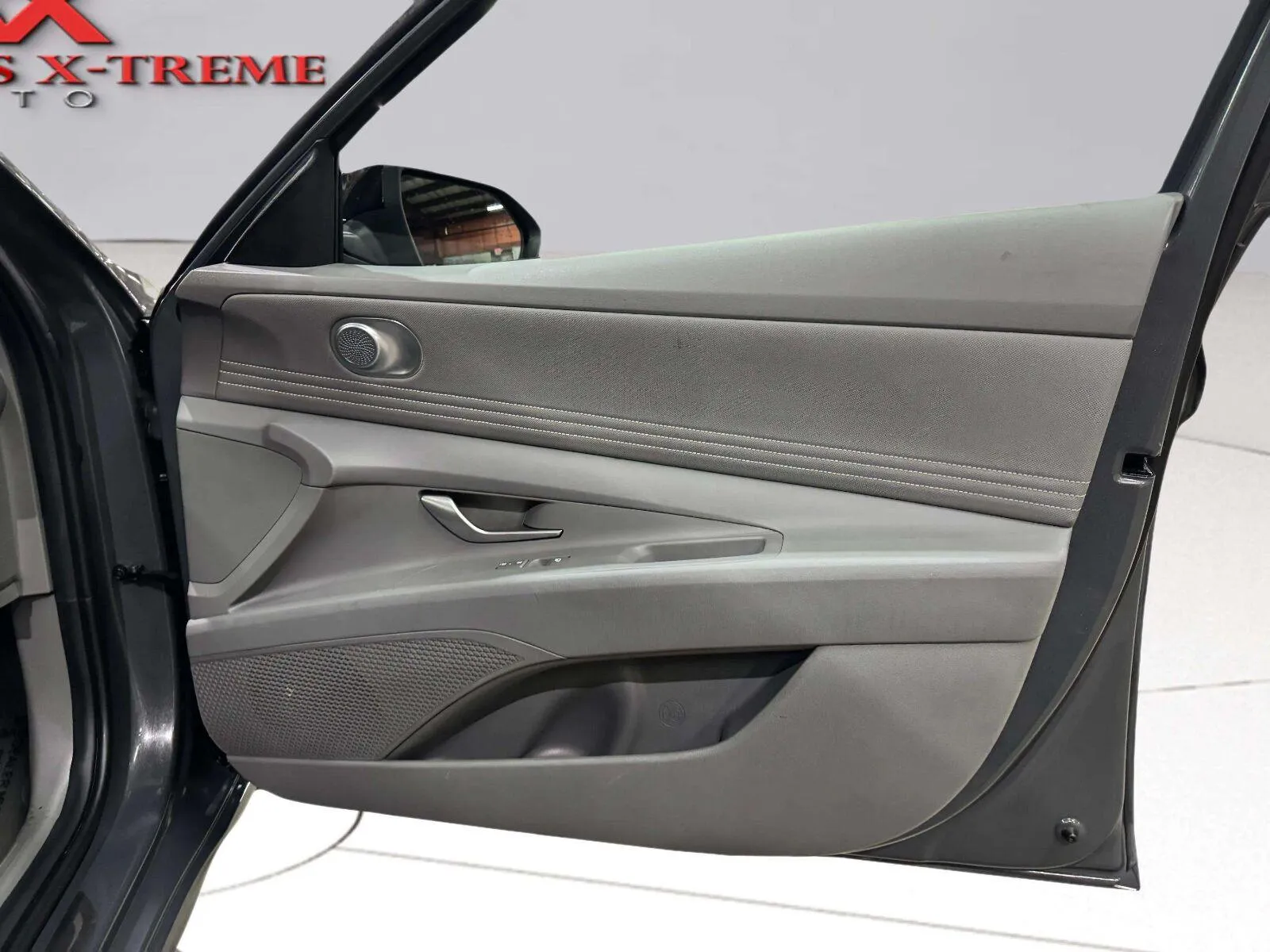 Hyundai Elantra photo 26