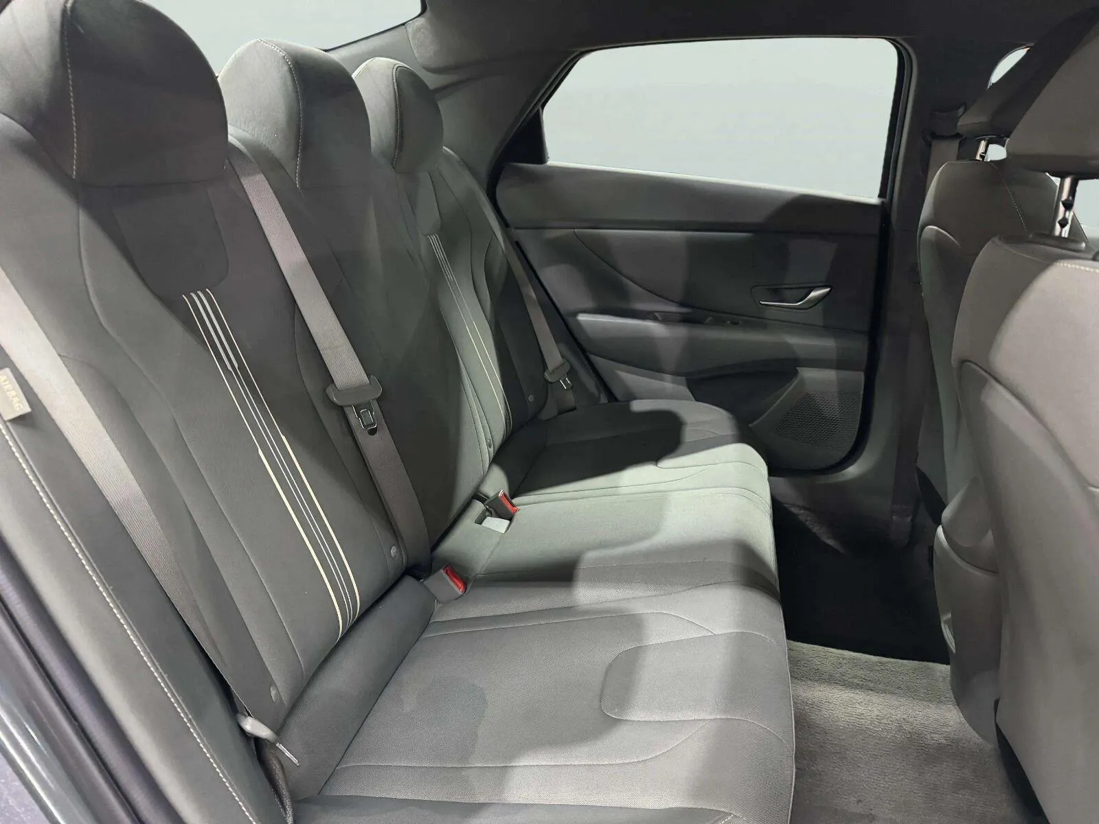 Hyundai Elantra photo 31