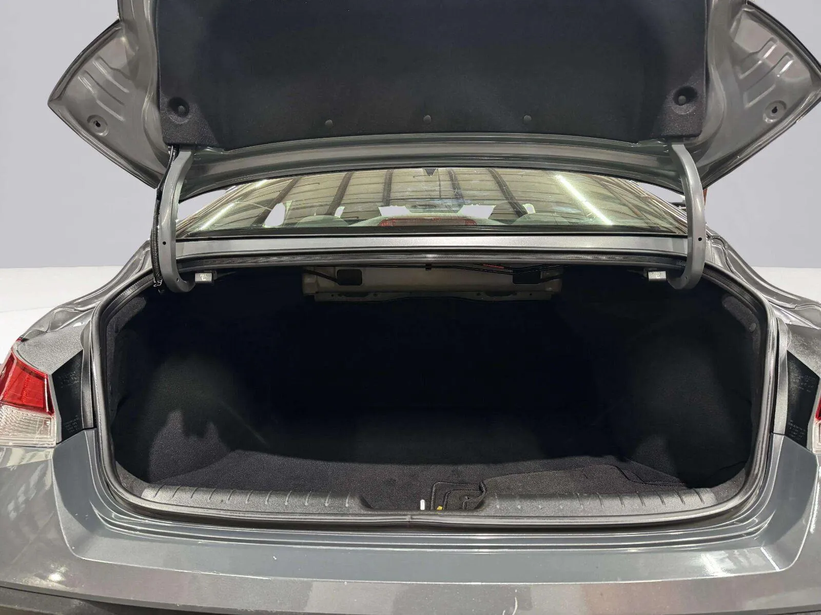 Hyundai Elantra photo 35