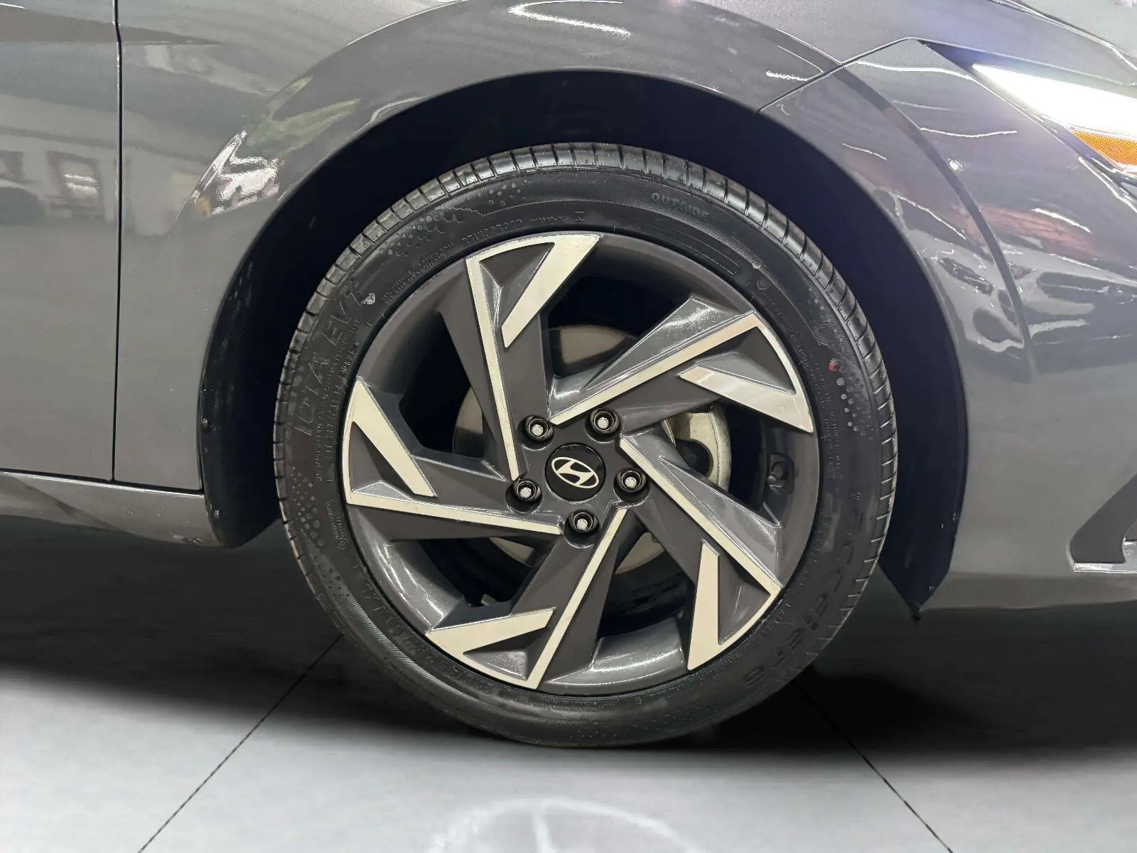 Hyundai Elantra photo 42