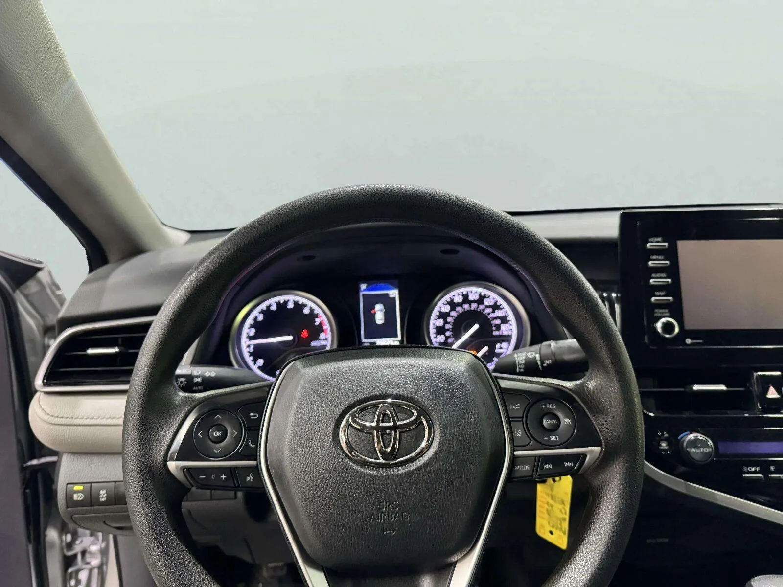 Toyota Camry photo 11