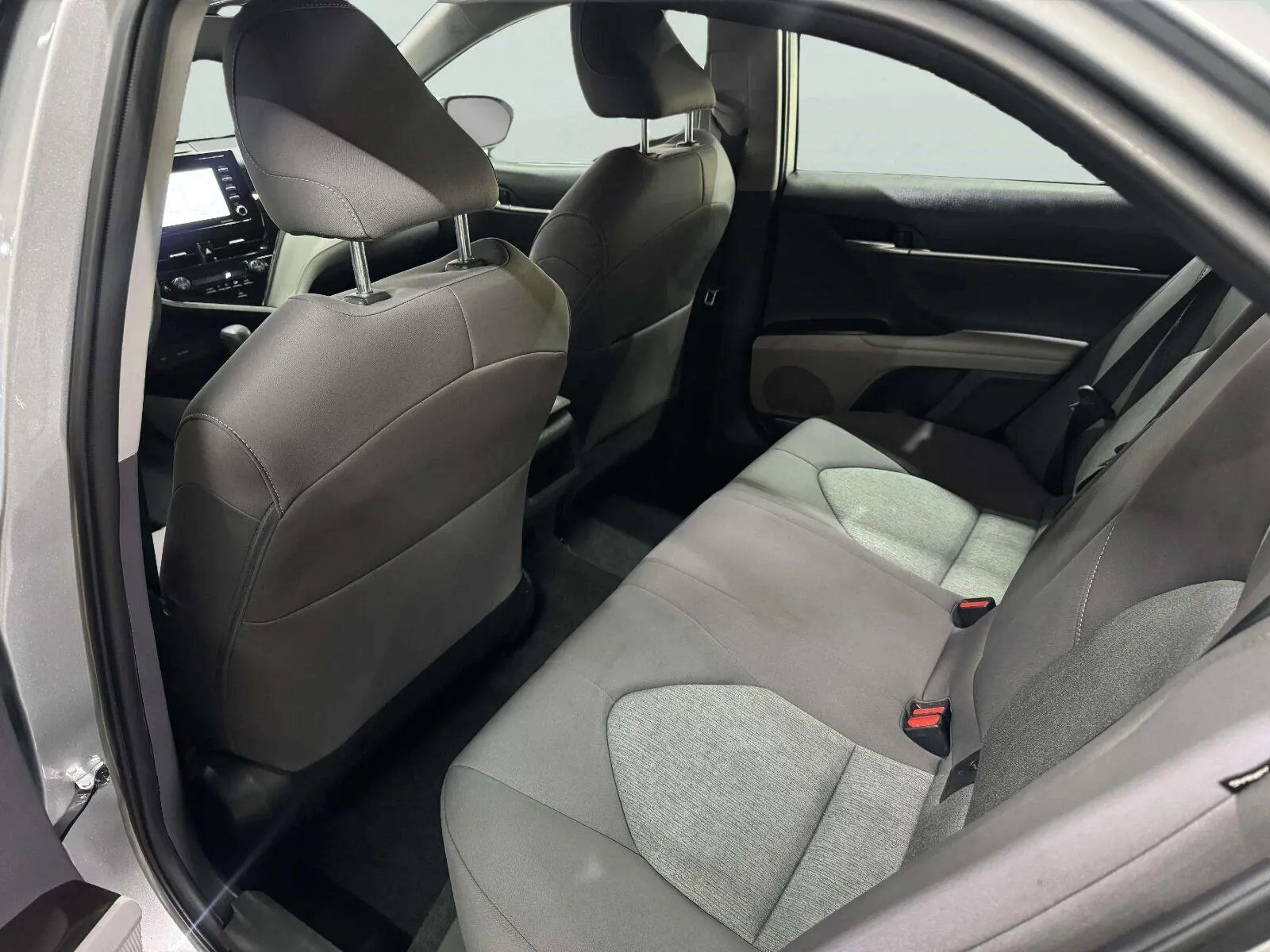 Toyota Camry photo 16