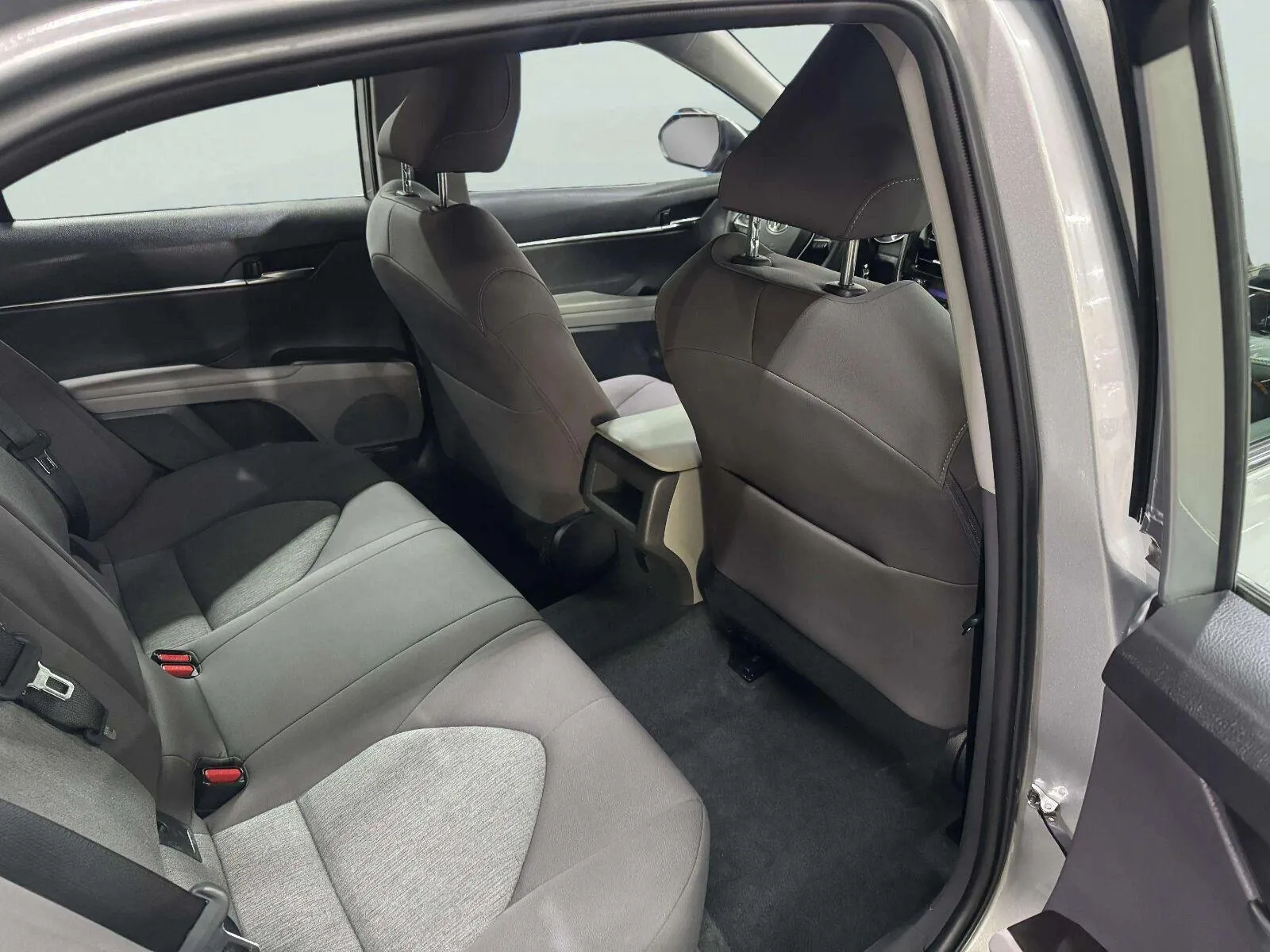 Toyota Camry photo 19