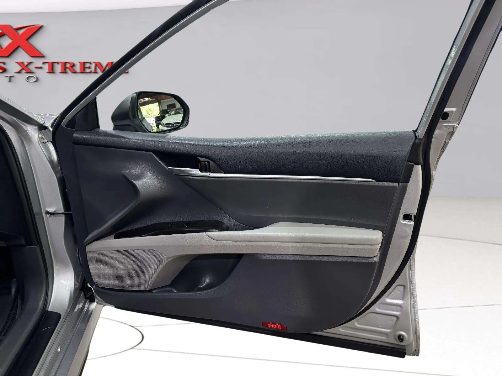 Toyota Camry photo 21